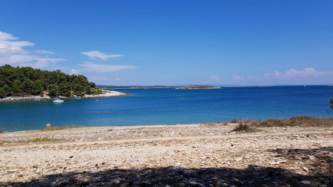 Apartmani Sunce I More Premantura Kültér fotó