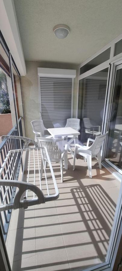 Apartmani Sunce I More Premantura Kültér fotó