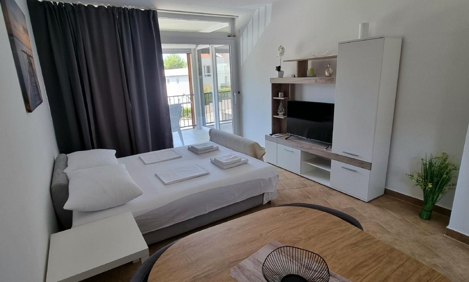 Apartmani Sunce I More Premantura Kültér fotó